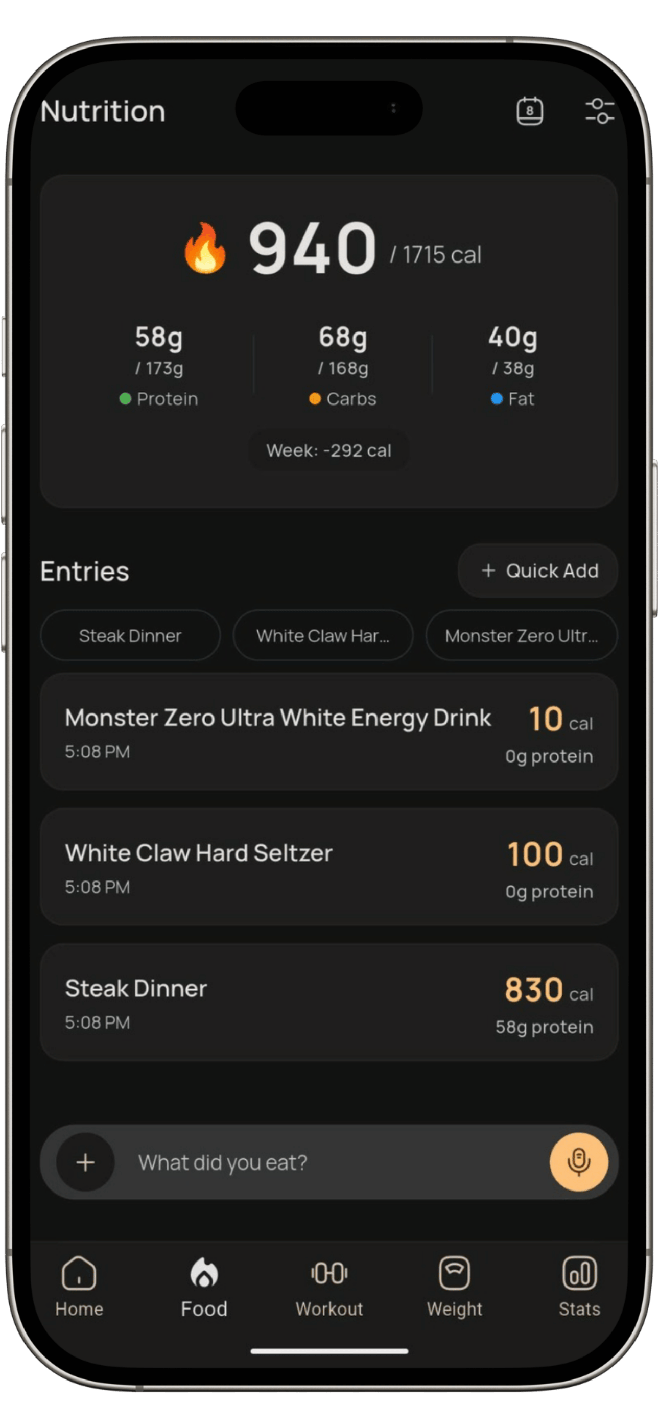 Écran de nutrition par IA montrant des repas inscrits avec calories, macros et saisie en langage naturel